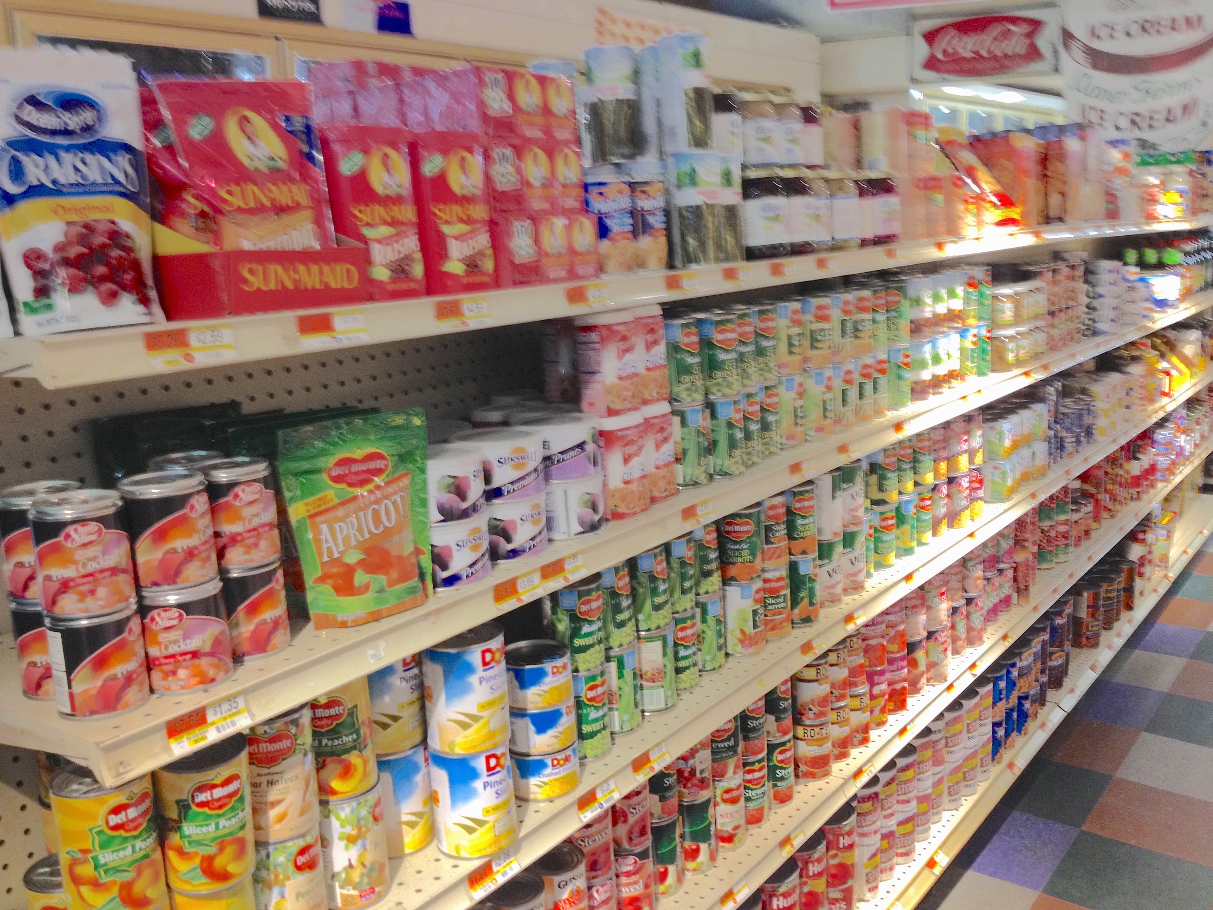 wardsboro_country_store_groceries.jpg